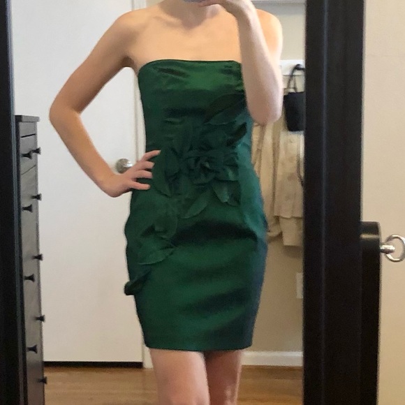 Jessica McClintock Emerald Mini Dress - Picture 1 of 5